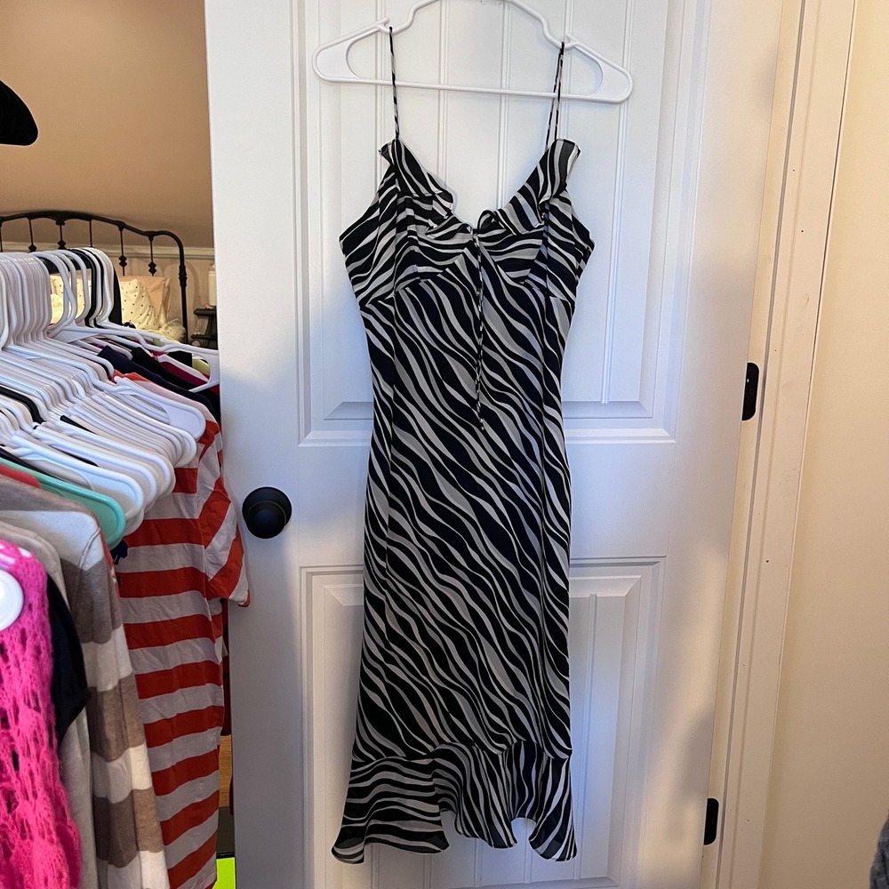 🍟express zebra dress size 7/8